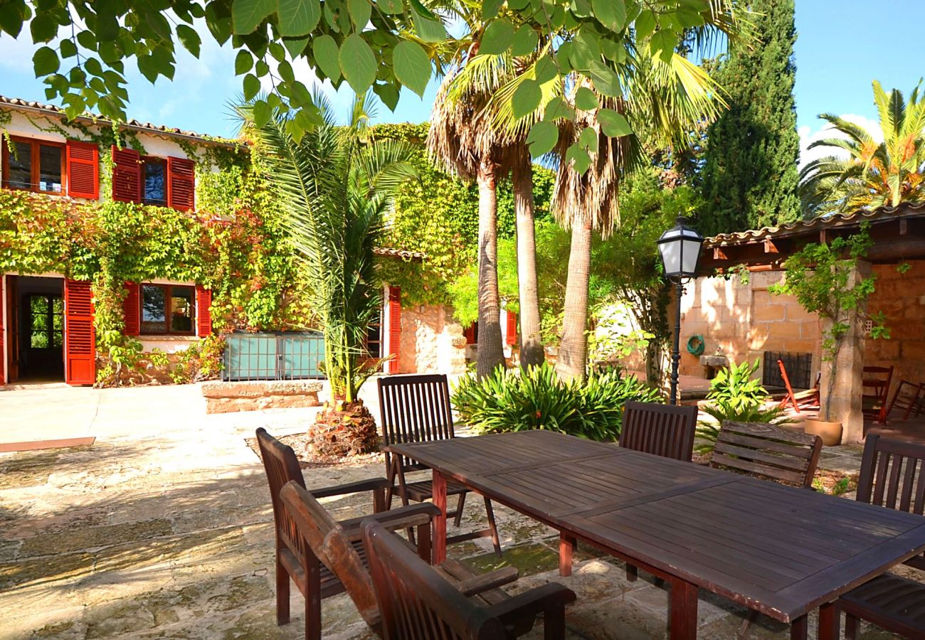 Villa in Consell - Villa Cas Cosinet by PriorityVillas