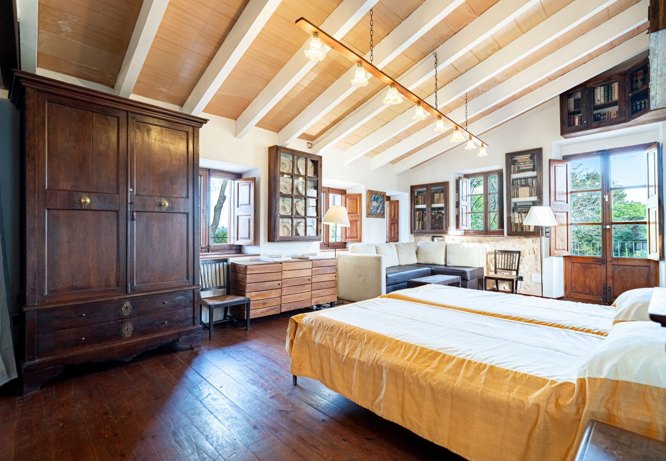 Villa in Consell - Villa Cas Cosinet by PriorityVillas