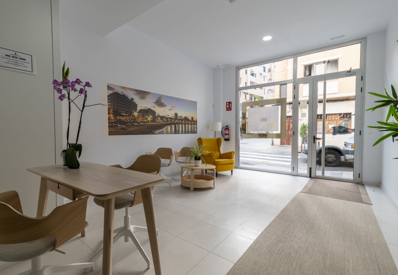 Studio in Las Palmas de Gran Canaria - Nuevos Lightbooking Livian Suites Las Palmas