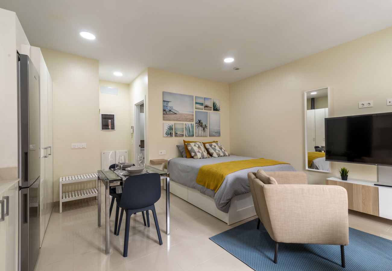 Studio in Las Palmas de Gran Canaria - Nuevos Lightbooking Livian Suites Las Palmas