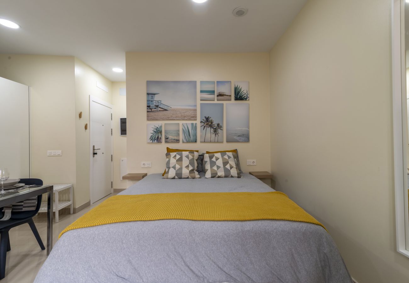 Studio in Las Palmas de Gran Canaria - Nuevos Lightbooking Livian Suites Las Palmas