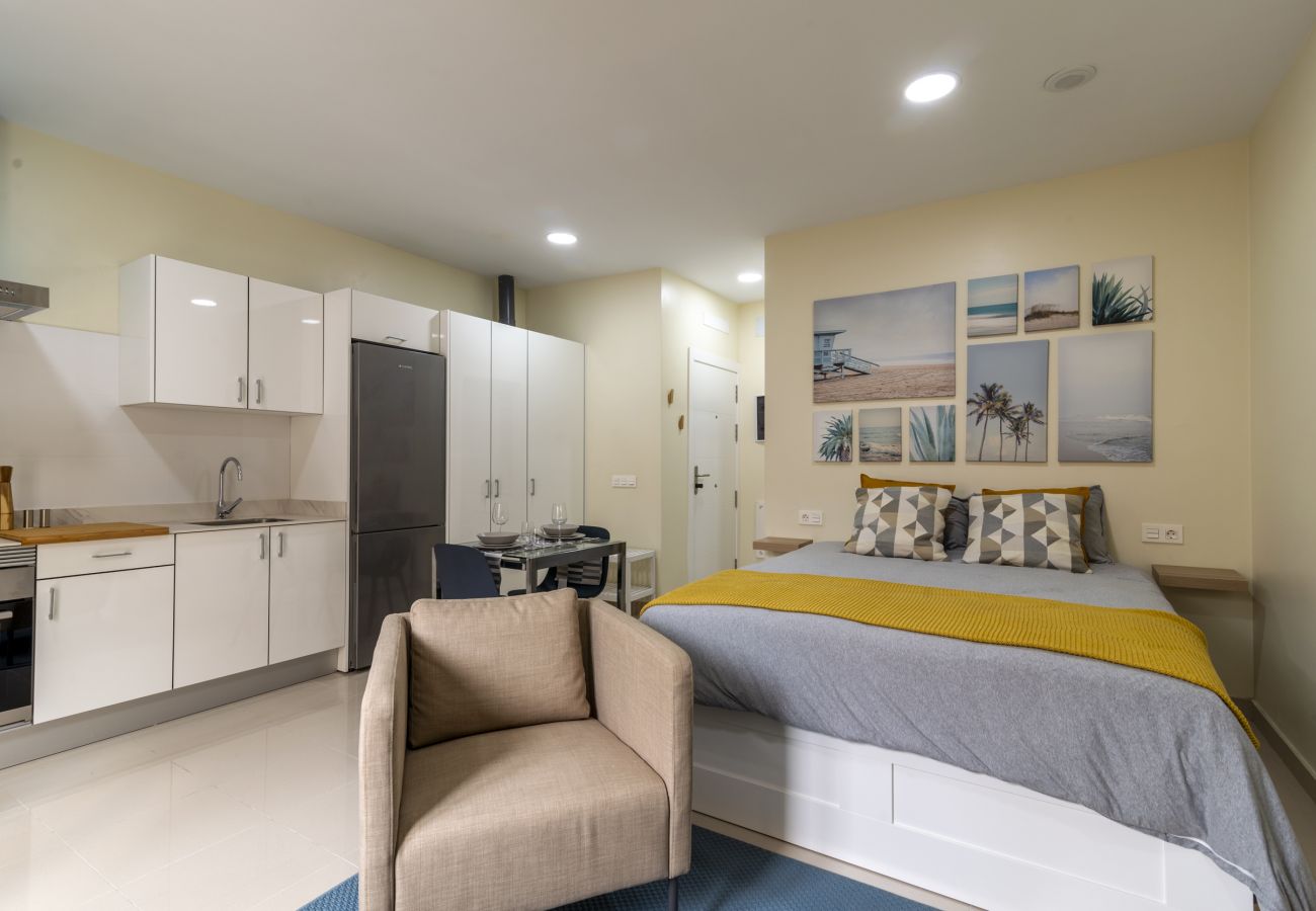 Studio in Las Palmas de Gran Canaria - Nuevos Lightbooking Livian Suites Las Palmas