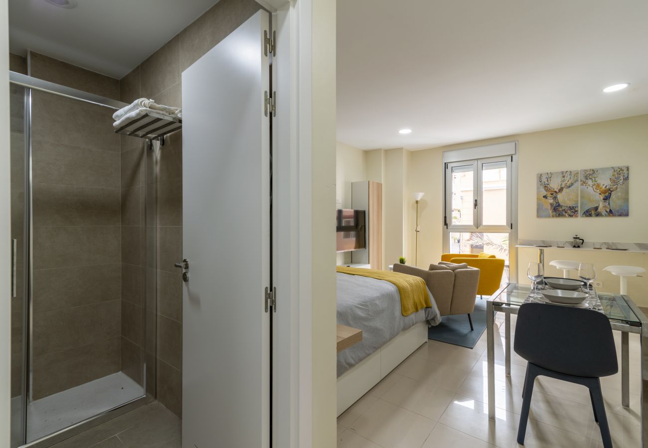 Studio in Las Palmas de Gran Canaria - Nuevos Lightbooking Livian Suites Las Palmas