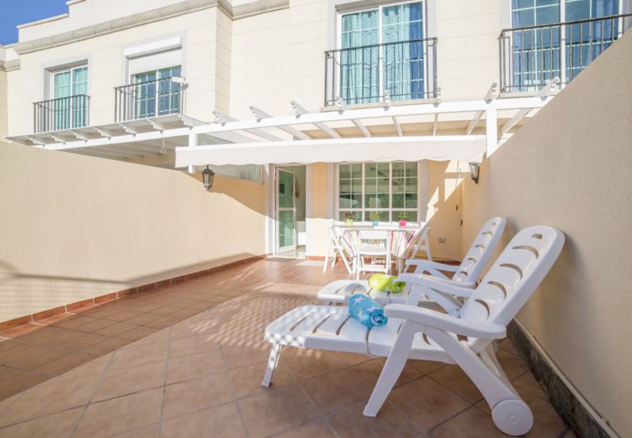 Townhouse in Mogán - Lightbooking Puerto Rico Residencial El Valle