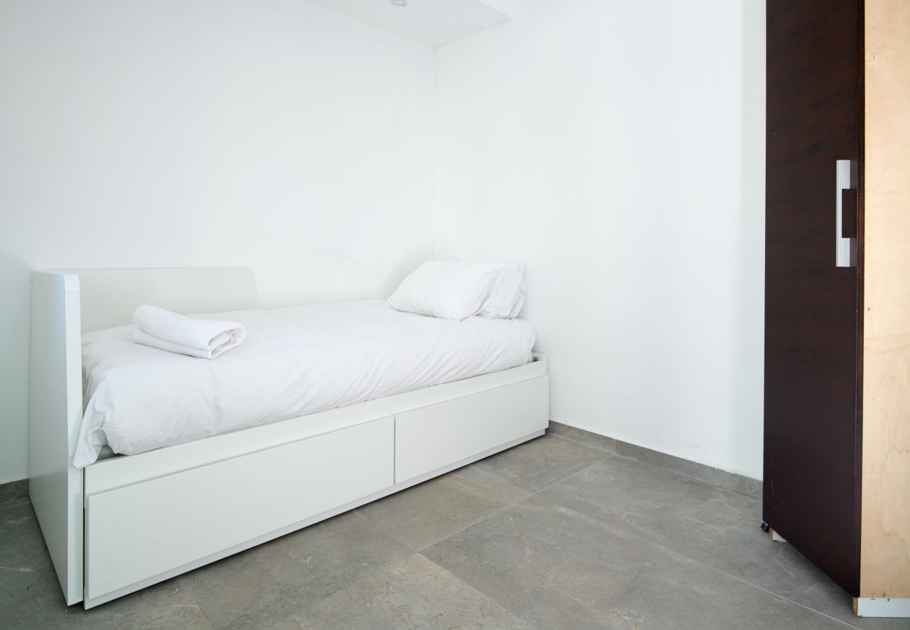 Apartment in Jerusalem - 2 BR next to Old City with Patio by FeelHome