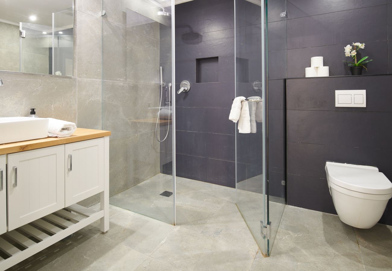 Apartment in Jerusalem - 2 BR next to Old City with Patio by FeelHome