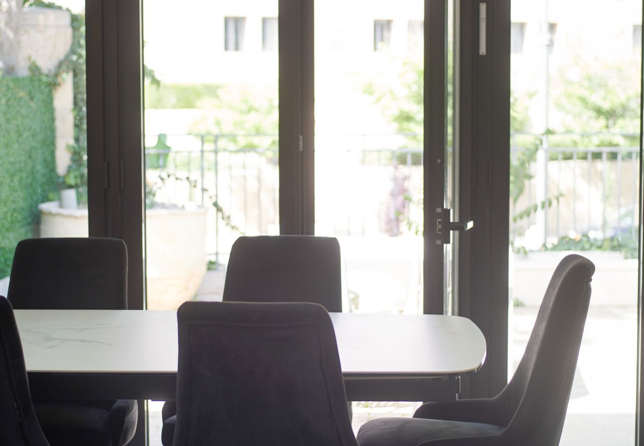 Apartment in Jerusalem - 2 BR next to Old City with Patio by FeelHome