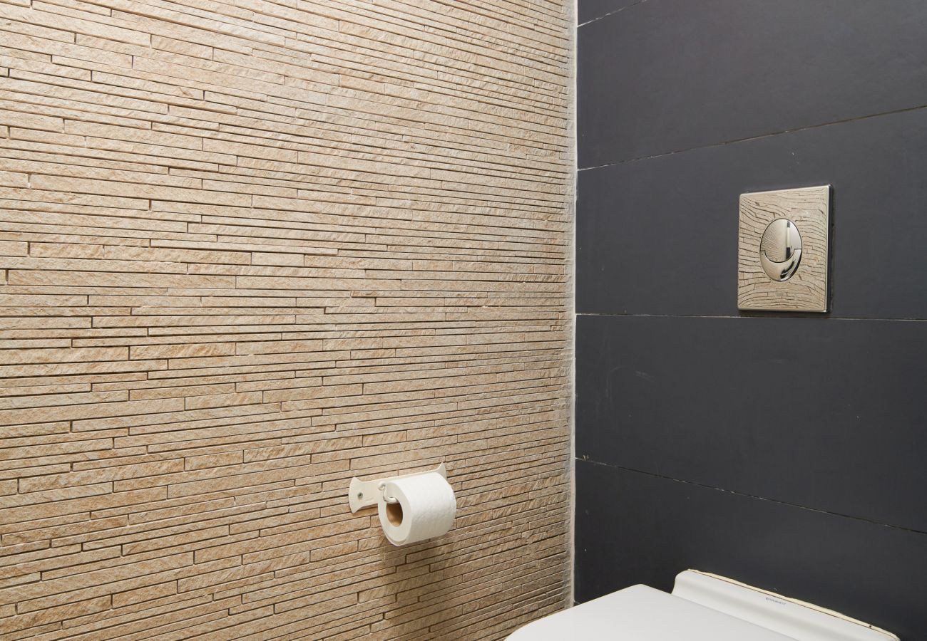 Apartment in Jerusalem - 2 BR next to Old City with Patio by FeelHome