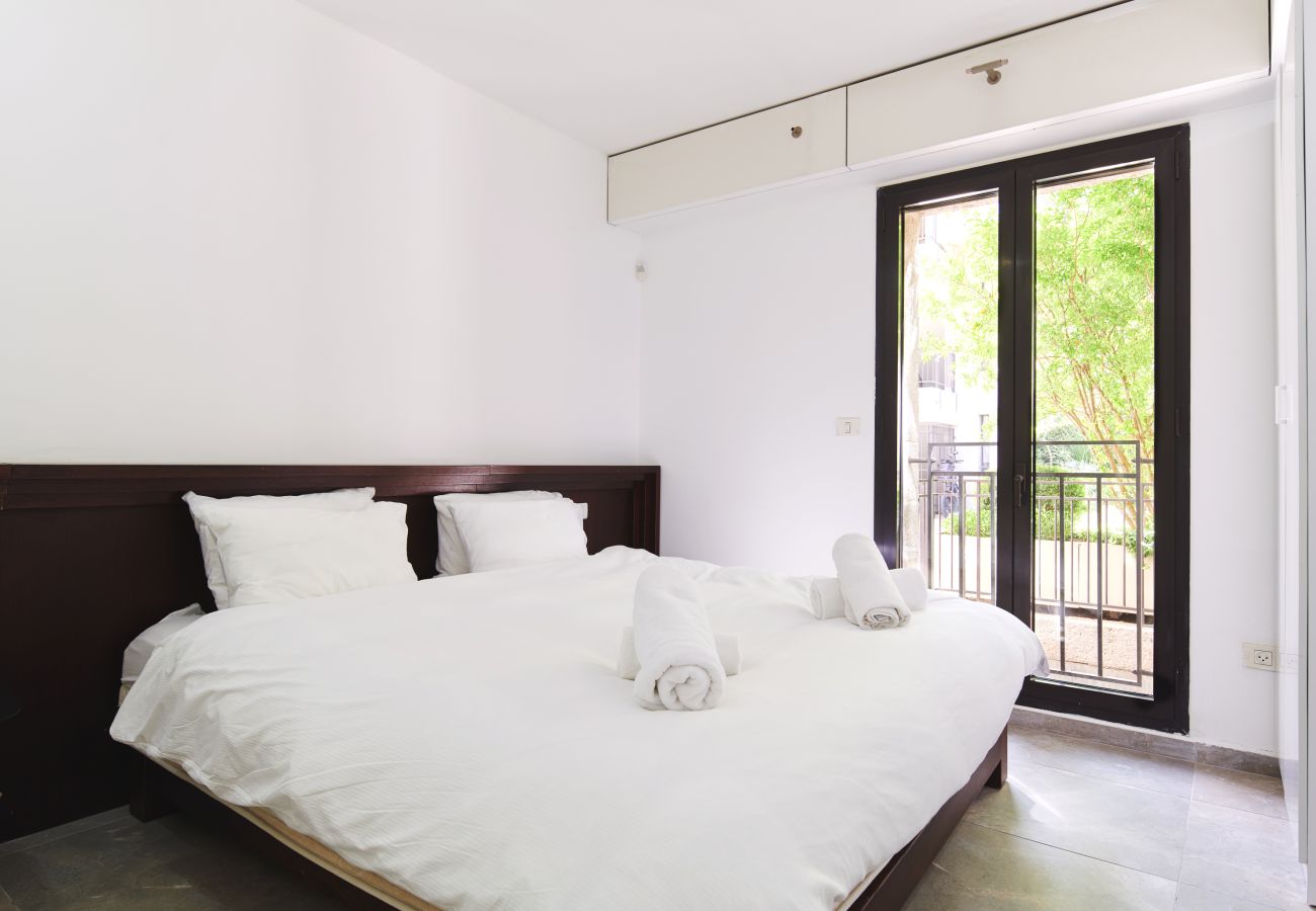 Apartment in Jerusalem - 2 BR next to Old City with Patio by FeelHome