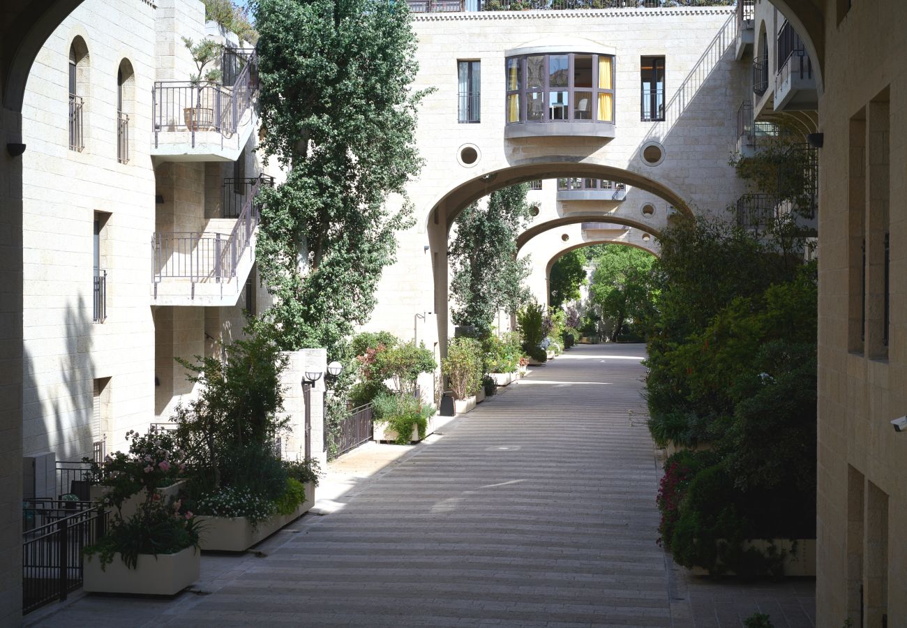 Apartment in Jerusalem - 2 BR next to Old City with Patio by FeelHome