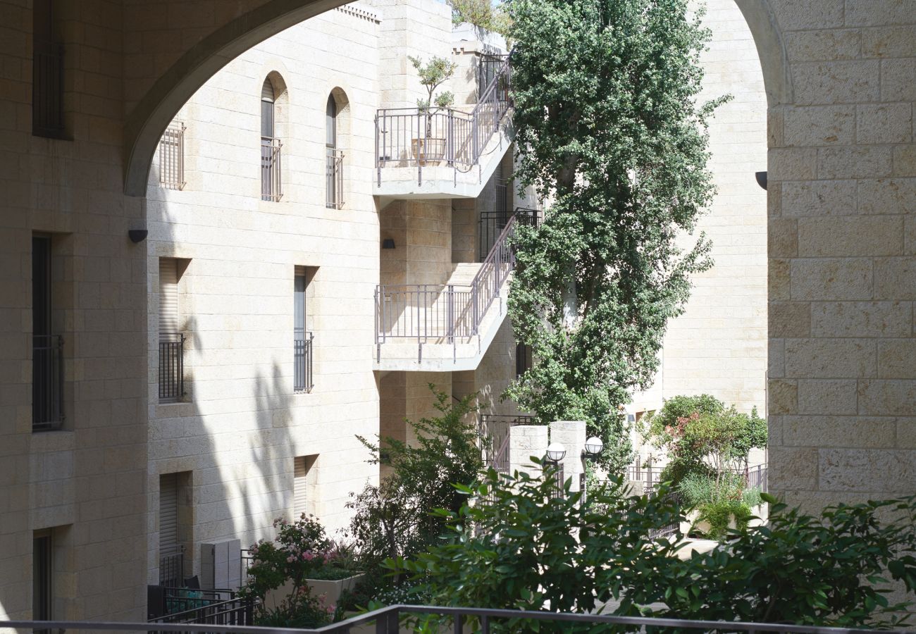 Apartment in Jerusalem - 2 BR next to Old City with Patio by FeelHome