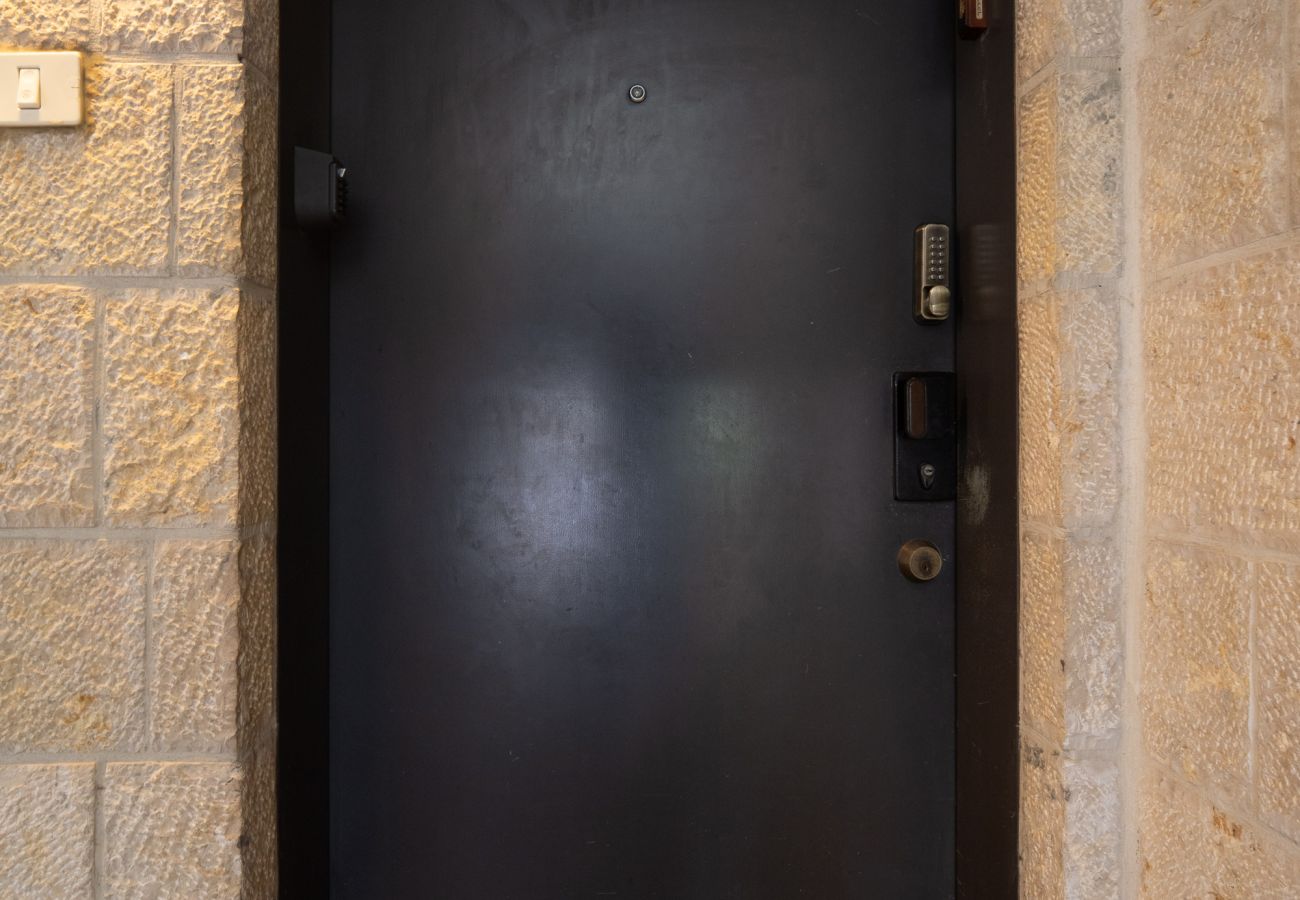 Apartment in Jerusalem - MIKLAT 2 BR next to Old City with Patio by FeelHome