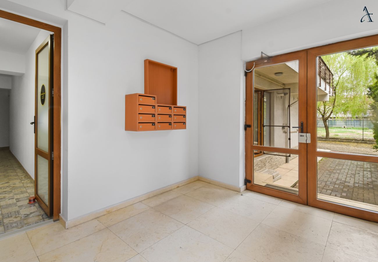 Studio in Otopeni -  Studio Apartment by homestay.ro