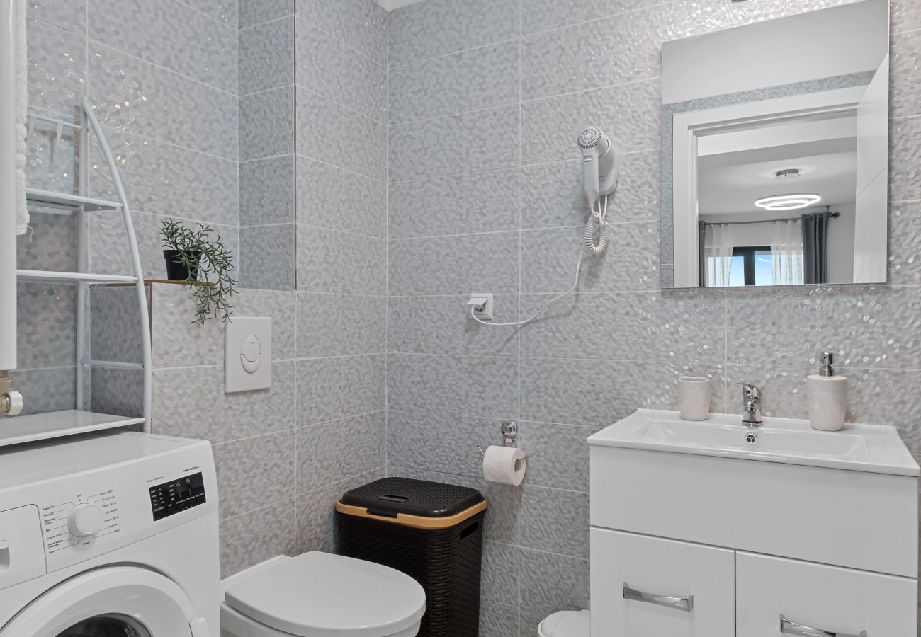 Apartment in Voluntari - Pipera Stay with Panoramic View