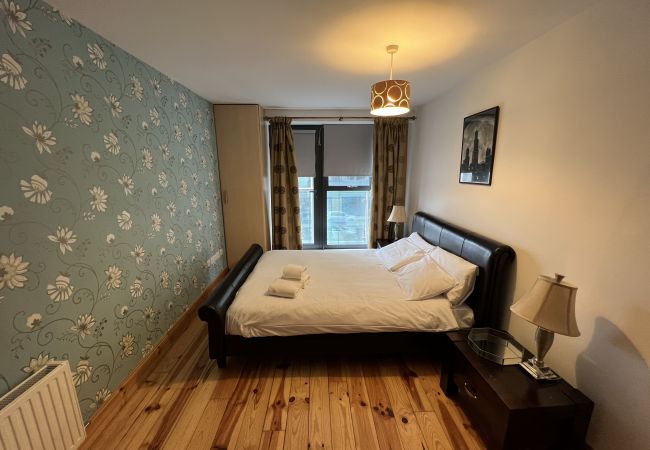 Apartment in Dublin - Sir john Rodgersons Apartment Sleeps 4
