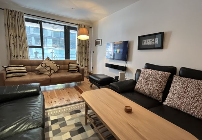 Apartment in Dublin - Sir john Rodgersons Apartment Sleeps 4