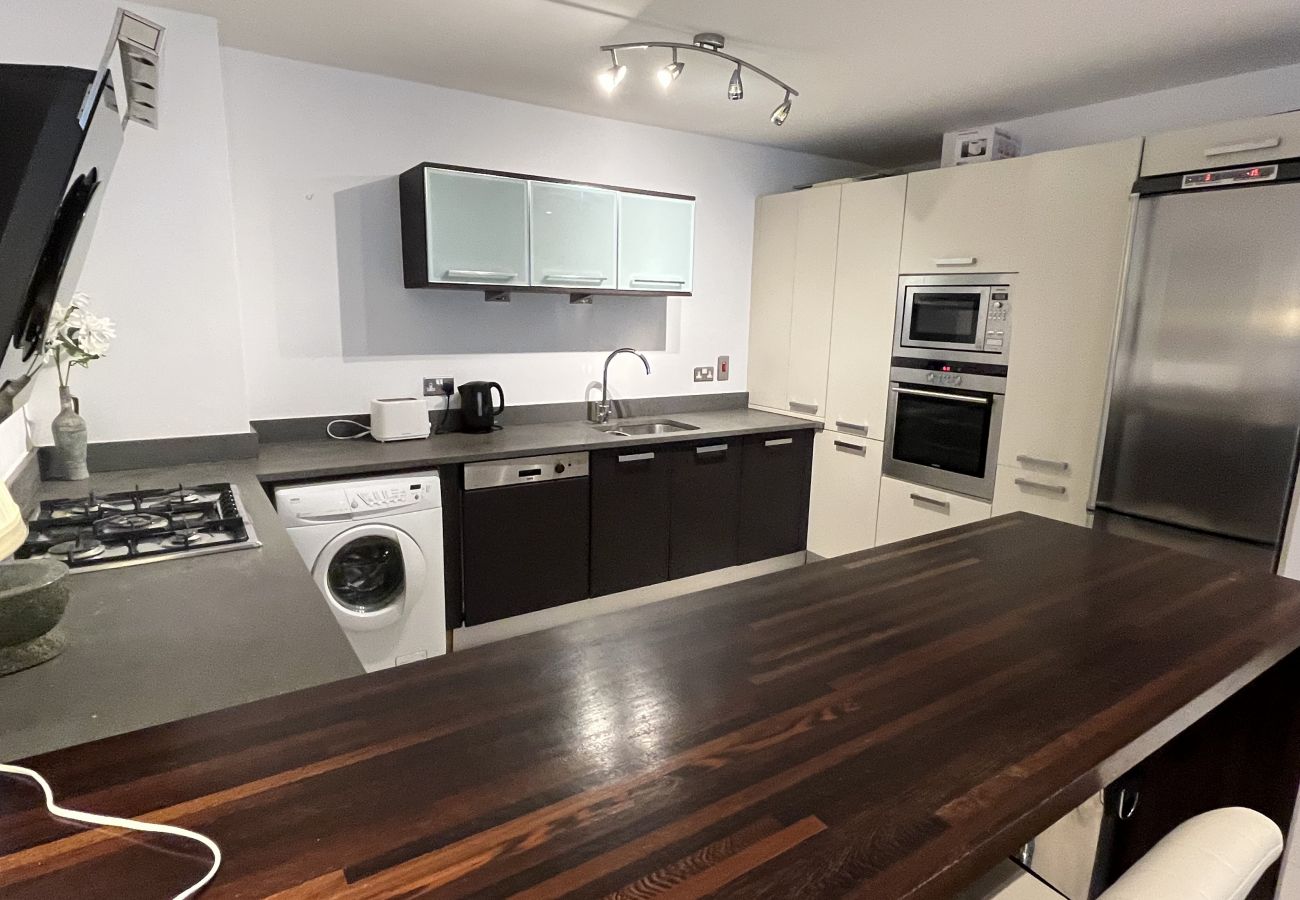 Apartment in Dublin - Sir john Rodgersons Apartment Sleeps 4