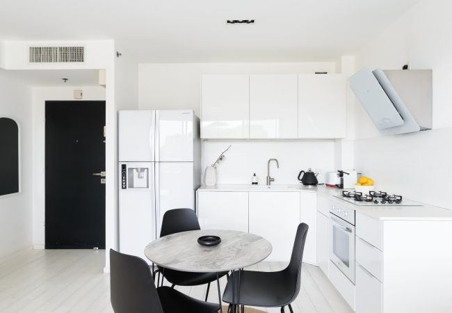 Apartment in Tel Aviv - Jaffa - MAMAD Bright & Chic Condo with Pool & Unique View by FeelHome Apartment in Tel Aviv - Jaffa - MAMAD Bright & Chic Condo with Pool & Unique View by FeelHome