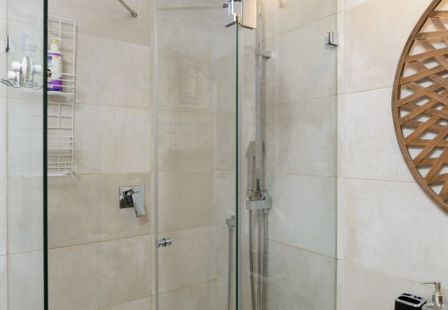 Apartment in Tel Aviv - Jaffa - MAMAD Bright & Chic Condo with Pool & Unique View by FeelHome Apartment in Tel Aviv - Jaffa - MAMAD Bright & Chic Condo with Pool & Unique View by FeelHome