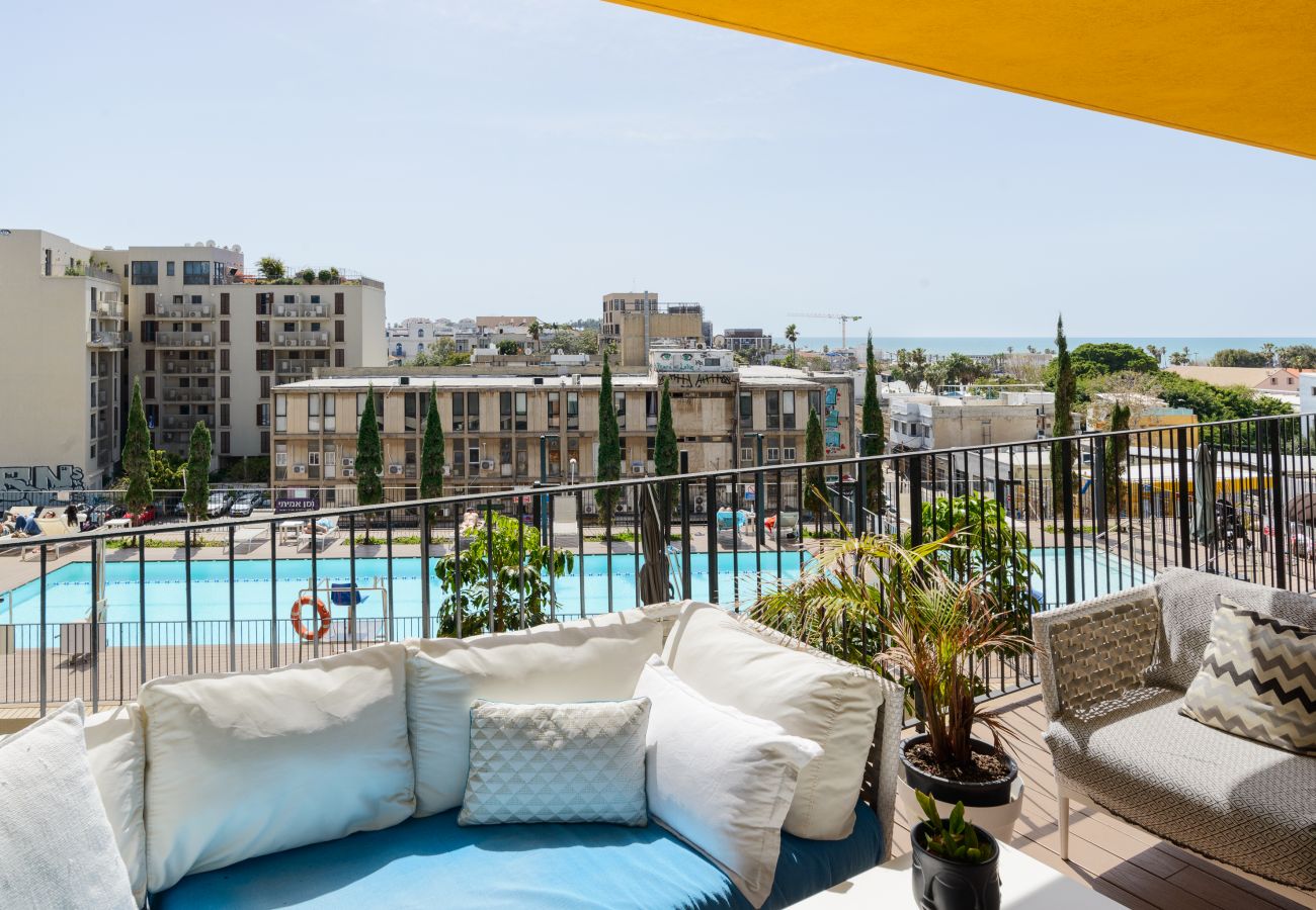 Apartment in Tel Aviv - Jaffa - Bright & Chic Condo with Pool & Unique View by FeelHome