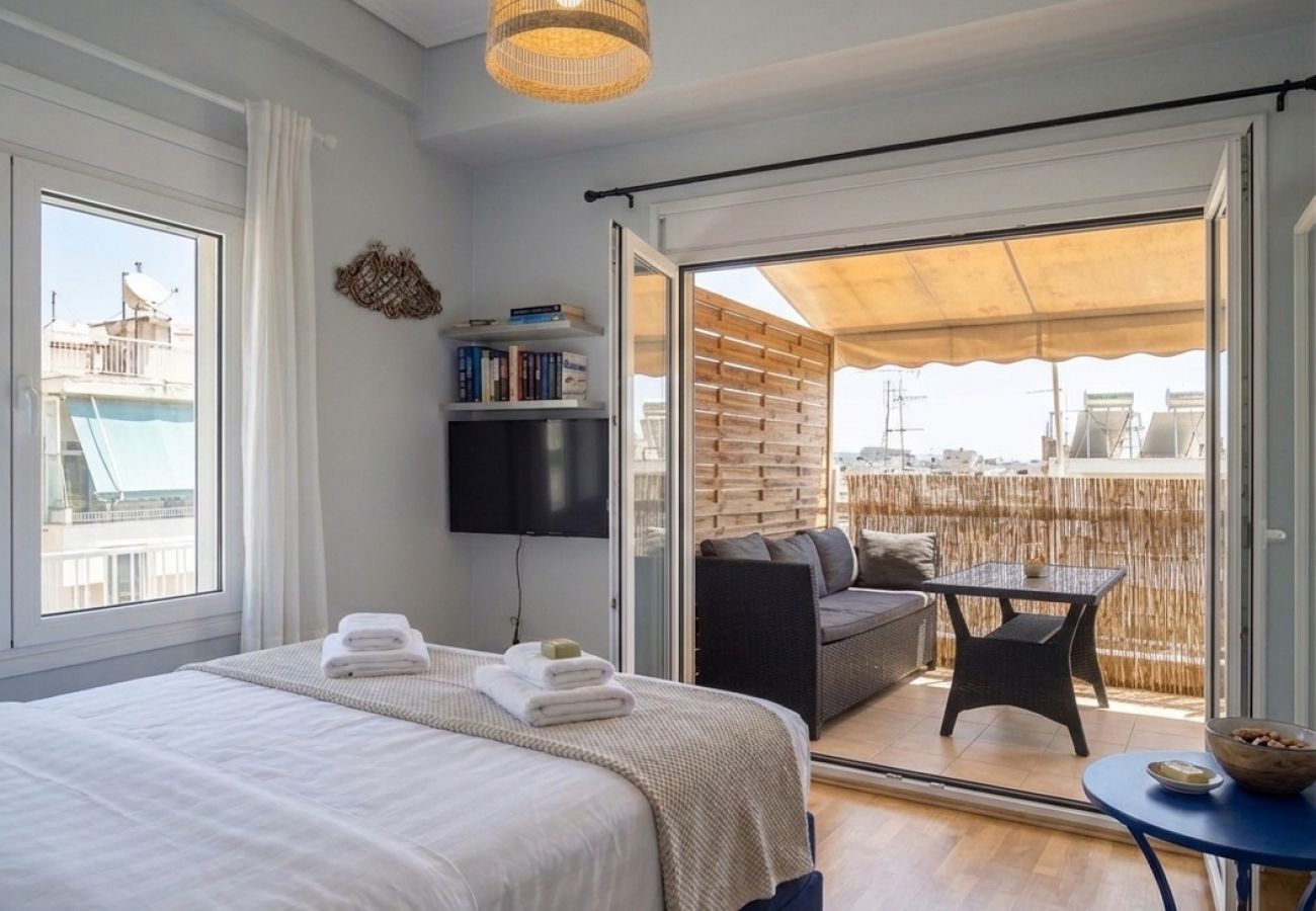Studio in Athens - Private terrace loft in the heart of Koukaki, ATH