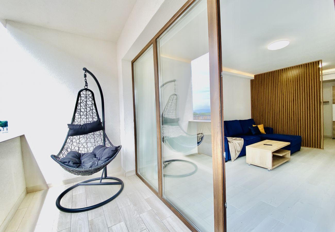 Apartment in Brasov - New & Modern Isaran Apartment near Coresi Mall