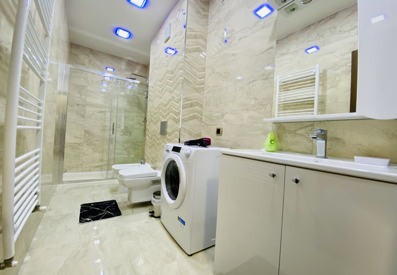 Apartment in Brasov - New & Modern Isaran Apartment near Coresi Mall