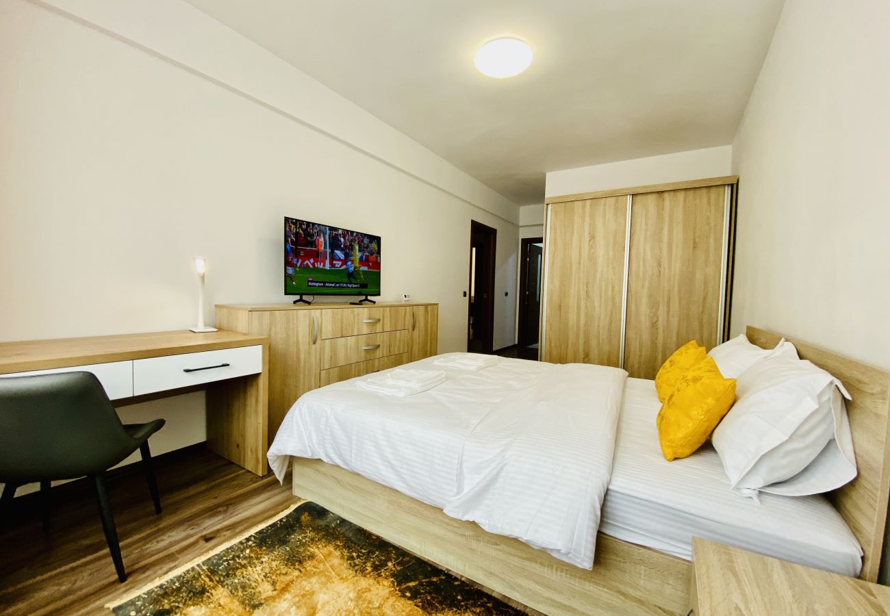 Apartment in Brasov - New & Modern Isaran Apartment near Coresi Mall