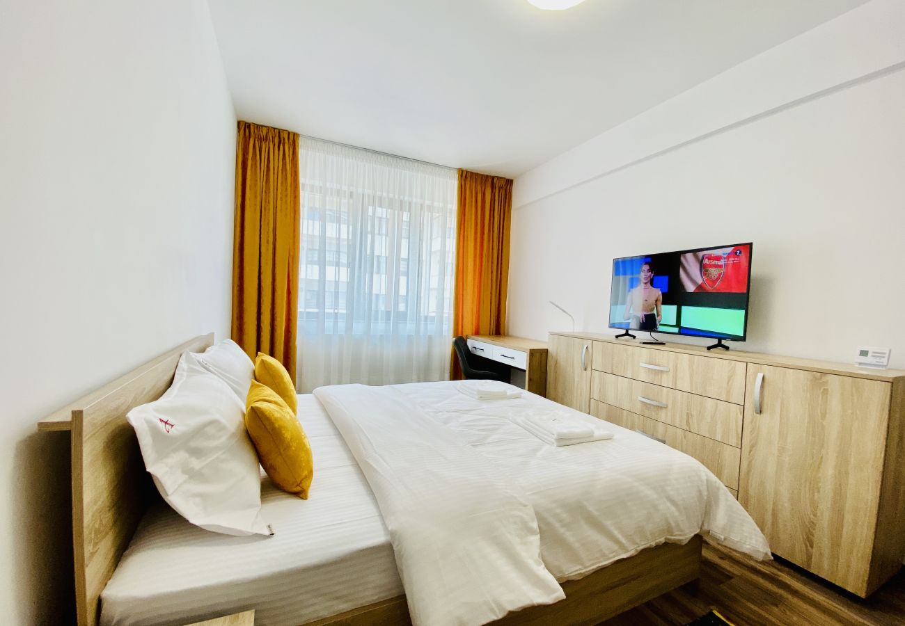 Apartment in Brasov - New & Modern Isaran Apartment near Coresi Mall