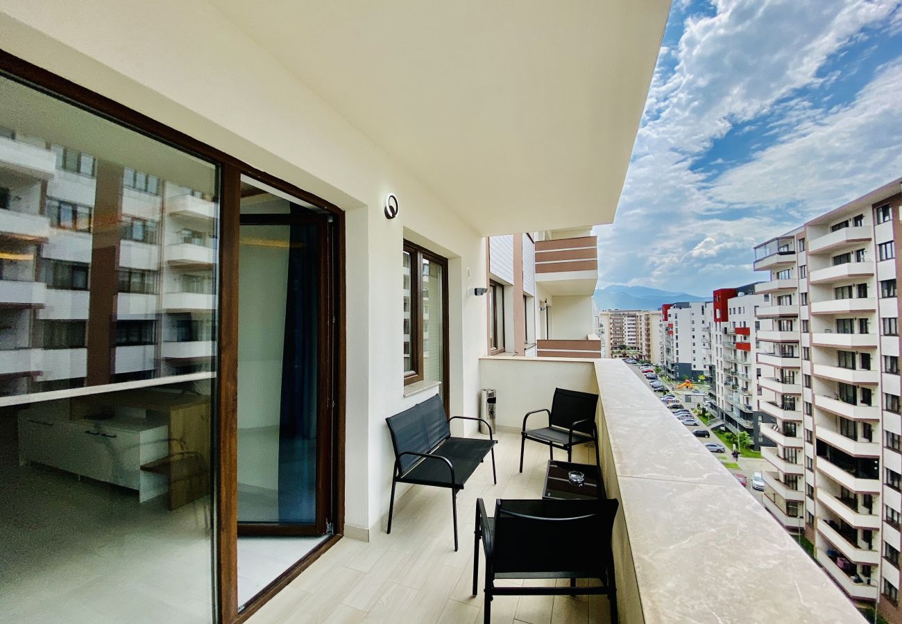 Apartment in Brasov - New & Modern Isaran Apartment near Coresi Mall