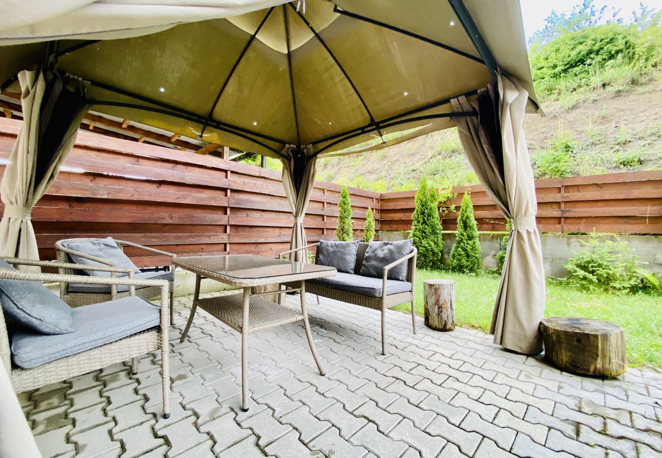 Apartment in Floresti - 2BDR Apartment with Garden