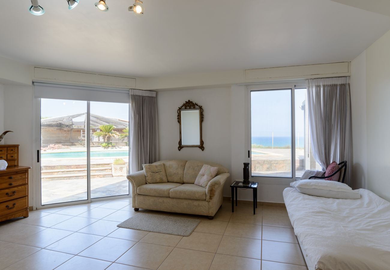 Villa in Netanya - Coastal Mansion with Private Pool in Netanya by FeelHome