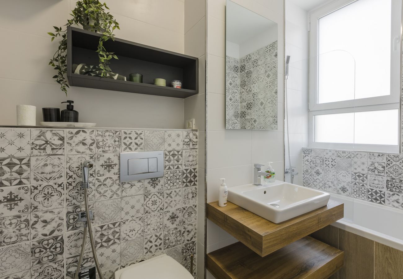 Apartment in Timisoara - Tiny, a Modern Collection Apartment near Iulius Mall