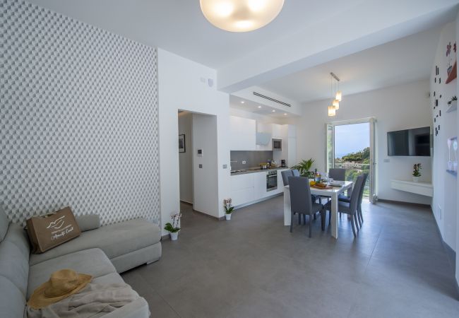 Villa in Amalfi - Villa Donna Rachele - Sea view Jacuzzi and Free Parking Villa in Amalfi - Villa Donna Rachele - Sea view Jacuzzi and Free Parking