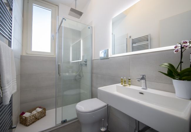 Villa in Amalfi - Villa Donna Rachele - Sea view Jacuzzi and Free Parking Villa in Amalfi - Villa Donna Rachele - Sea view Jacuzzi and Free Parking