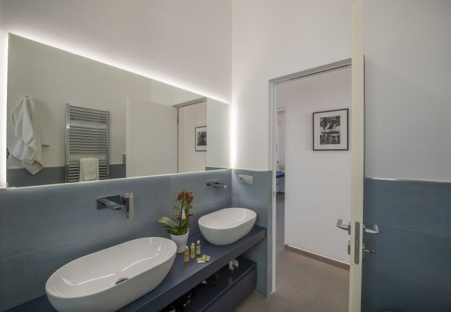 Villa in Amalfi - Villa Donna Rachele - Sea view Jacuzzi and Free Parking Villa in Amalfi - Villa Donna Rachele - Sea view Jacuzzi and Free Parking