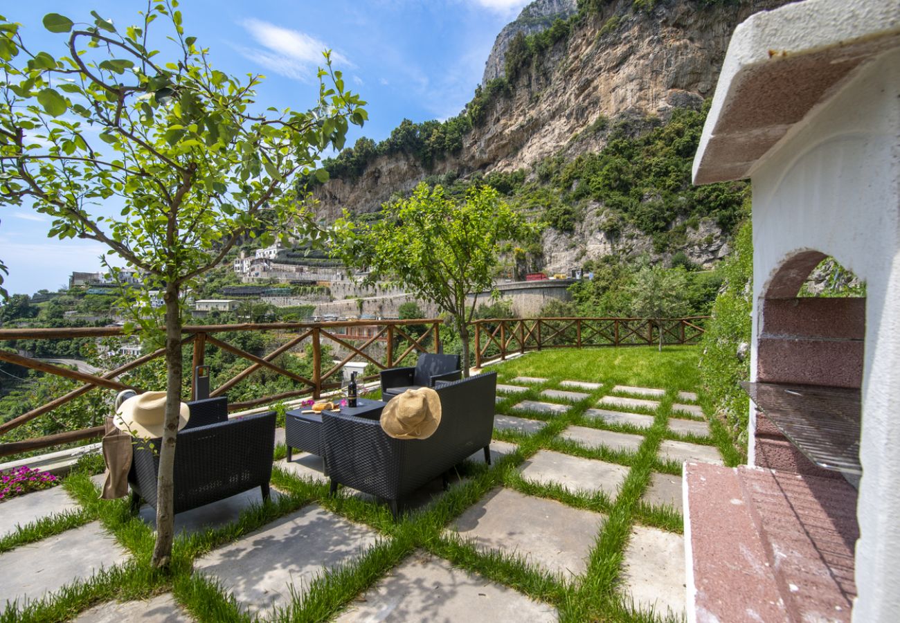 Villa in Amalfi - Villa Donna Rachele - Mediterranean villa with sea view