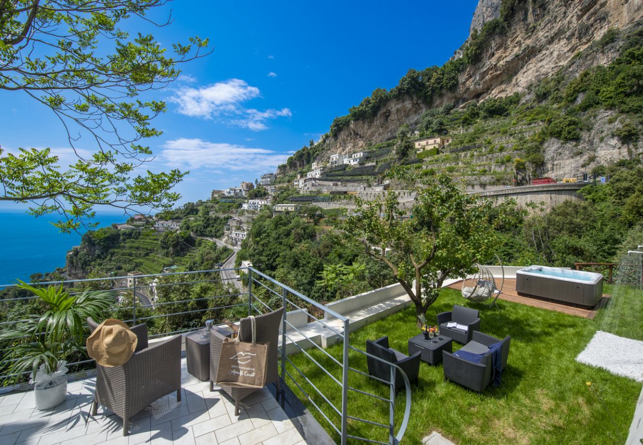 Villa in Amalfi - Villa Donna Rachele - Mediterranean villa with sea view