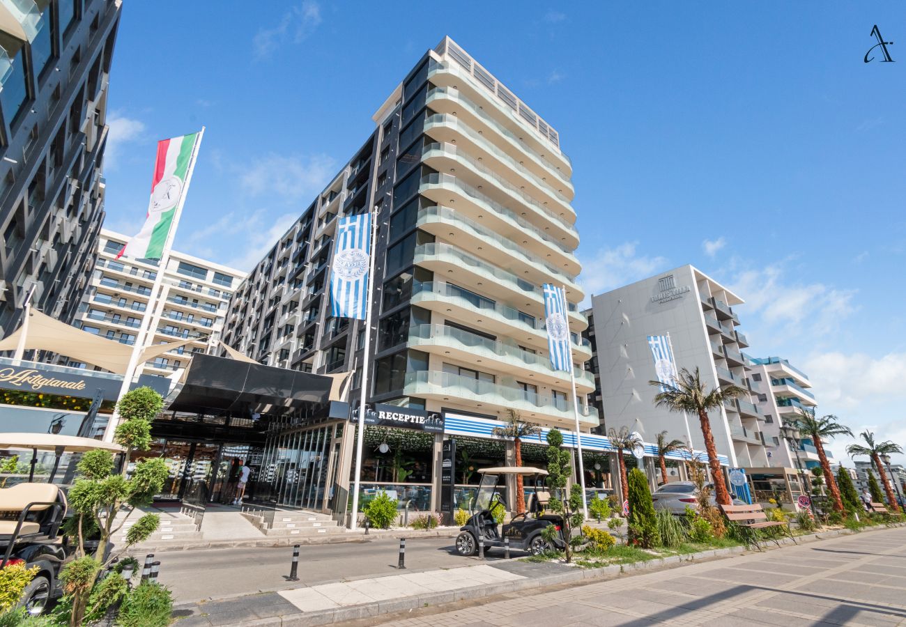 Studio in Mamaia Nord - Studio with Sea View & Pool Acces 