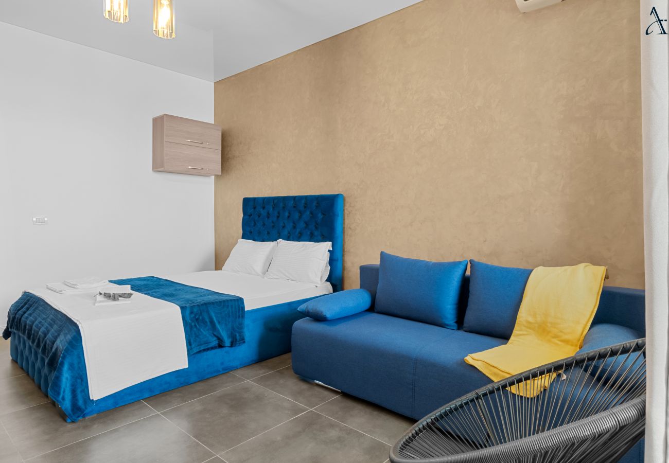 Studio in Mamaia Nord - Studio with Sea View & Pool Acces 