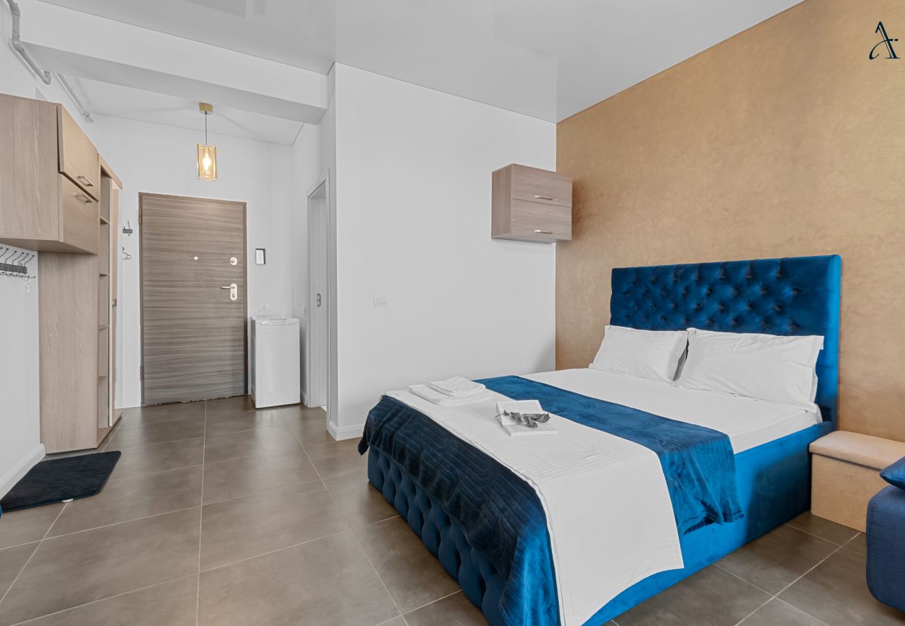 Studio in Mamaia Nord - Studio with Sea View & Pool Acces 
