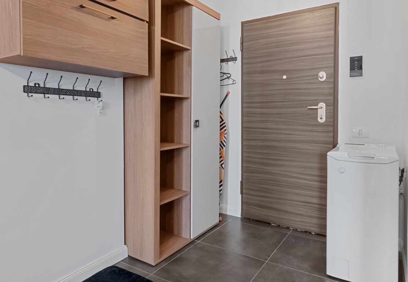 Studio in Mamaia Nord - Studio with Sea View & Pool Acces 