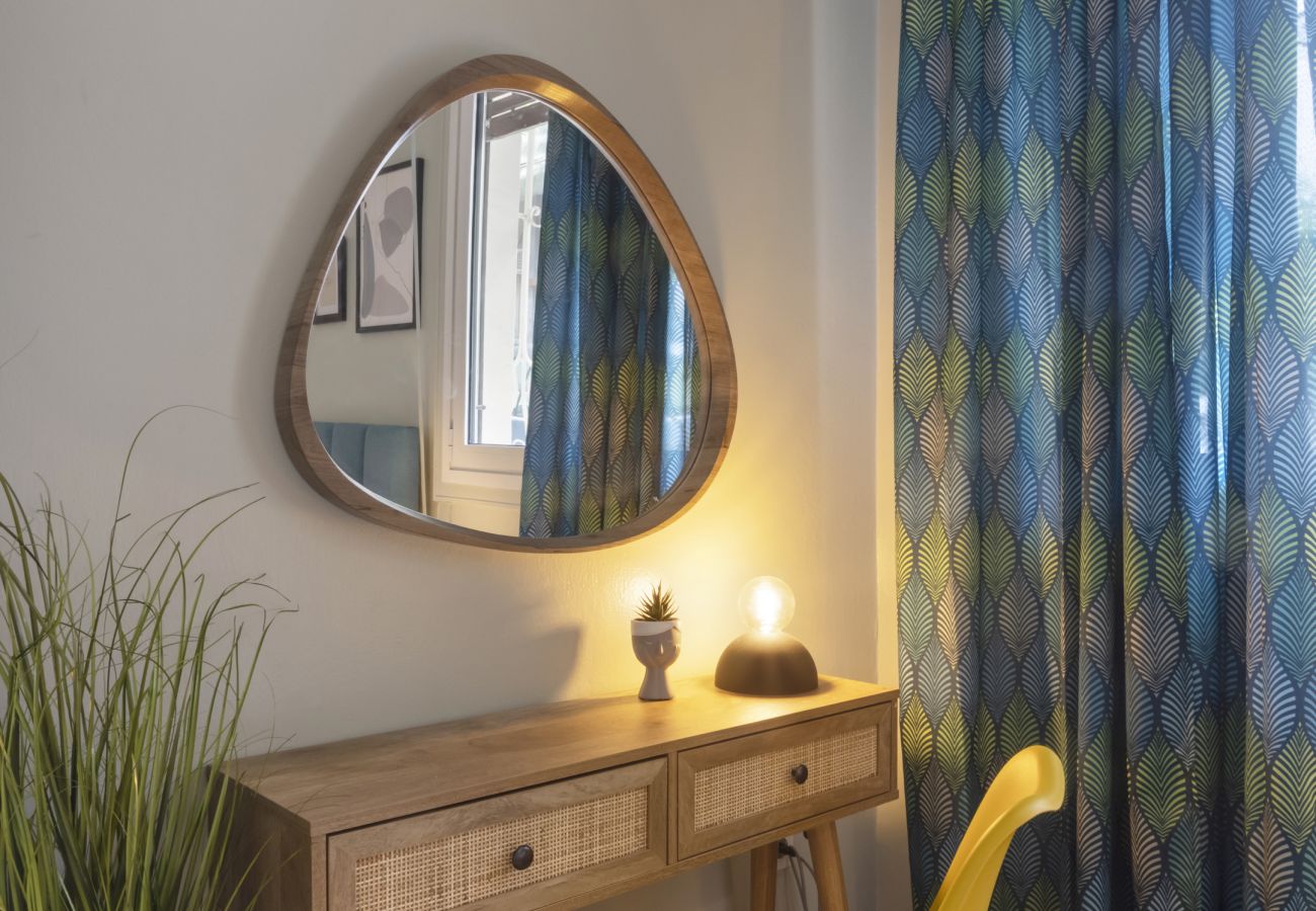 Apartment in Athens - Homey one bedroom in hip Pagrati