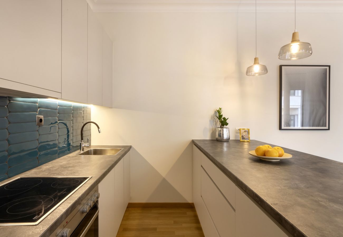 Apartment in Athens - Stylish 2BR pays homage to timeless charm.