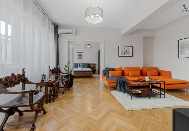 Apartment in Bucharest - RentForComfort Coquette 1BDR Calea Victoriei