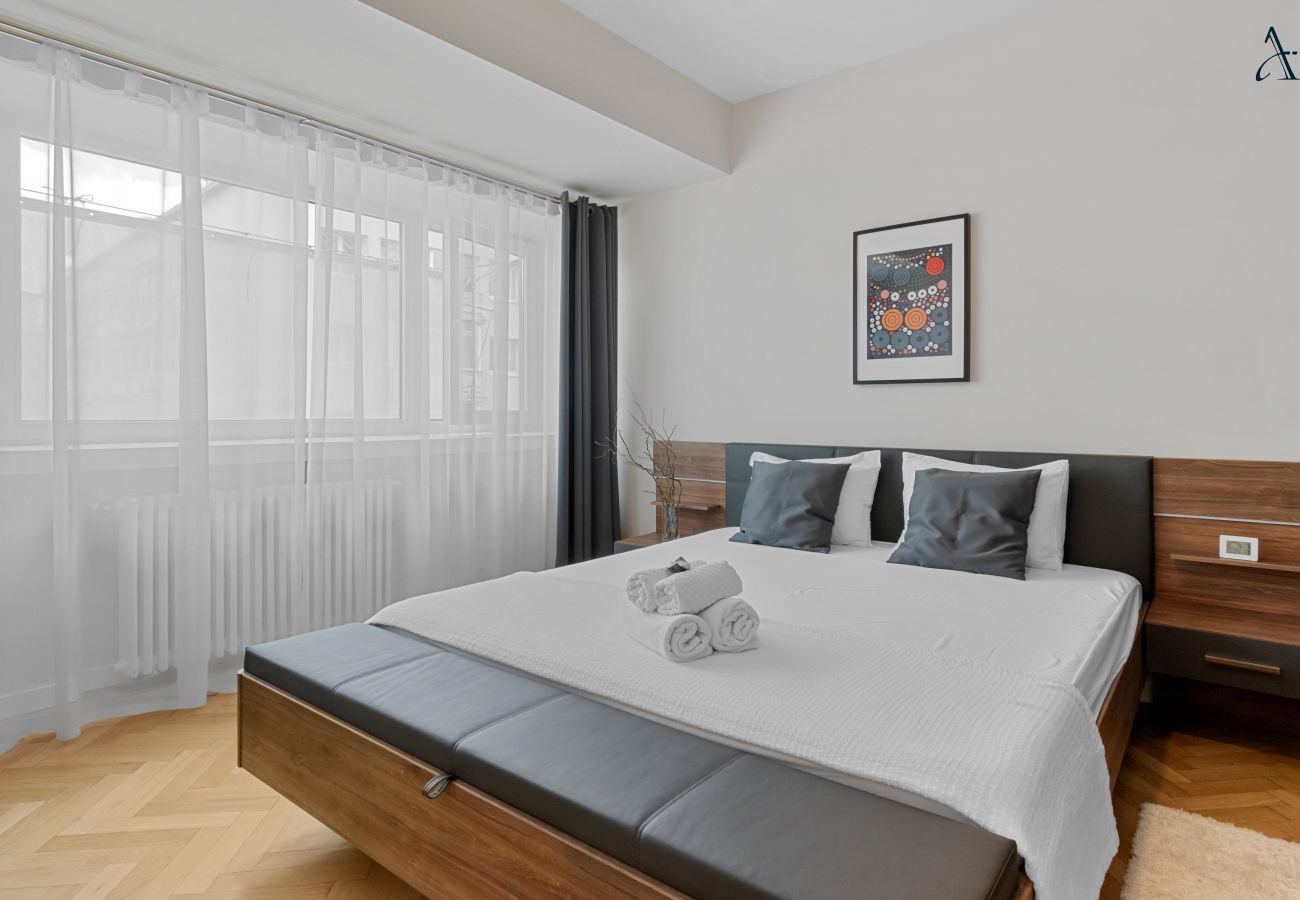 Apartment in Bucharest - RentForComfort Coquette 1BDR Calea Victoriei