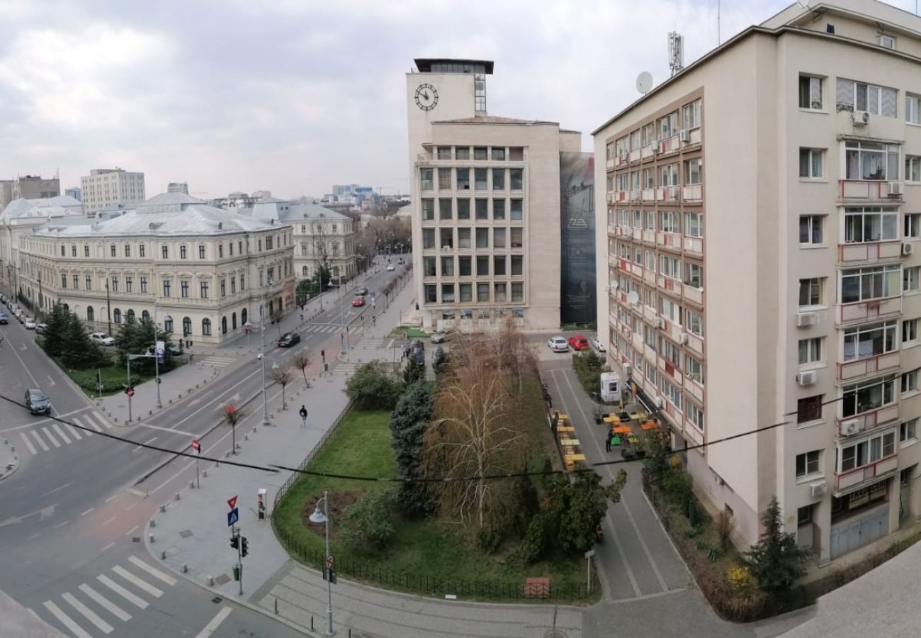 Apartment in Bucharest - RentForComfort Coquette 1BDR Calea Victoriei