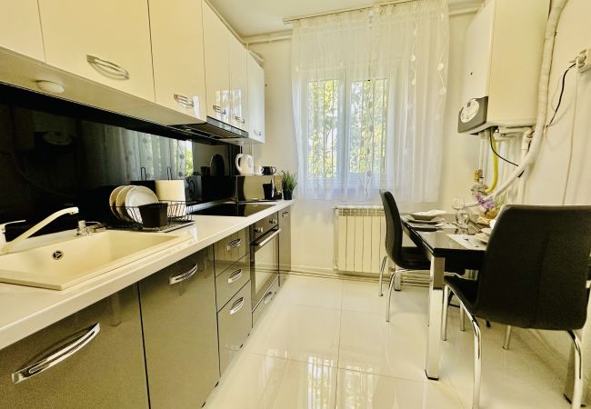 Apartment in Galați - Cozy Apartment near Faleza