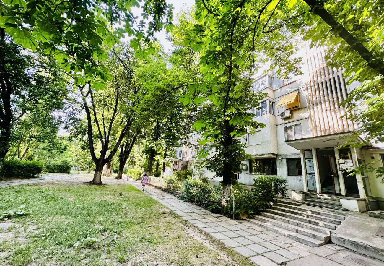 Apartment in Galați - Cozy Apartment near Faleza