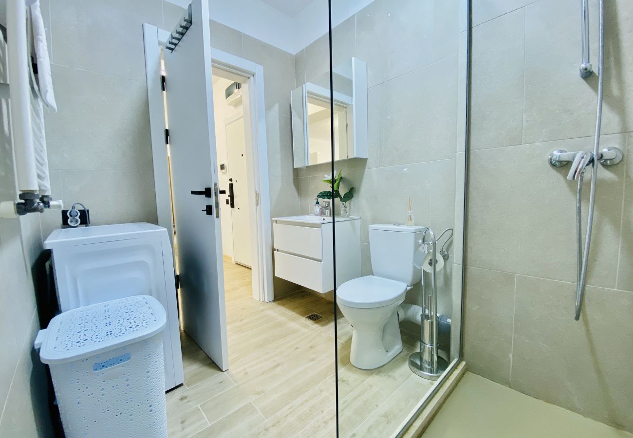 Apartment in Mamaia Nord - Caro 1BDR wit Infinity Pool Acces by Alezzi
